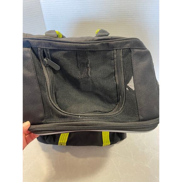 Roverlund Pet Carrier black neon yellow backpack Airline compliant travel leash - Picture 4 of 10